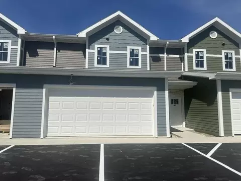 200 Settlers Dr #212, Jefferson, WI 53549