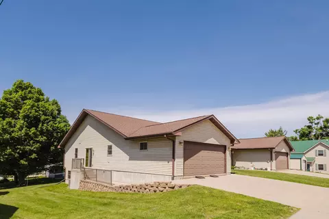 104 W Grant St, Montfort, WI 53569