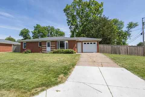 575 Camp St, Platteville, WI 53818