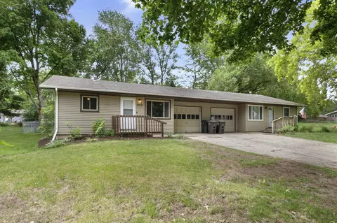 900 Monroe Ct, Stoughton, WI 53589