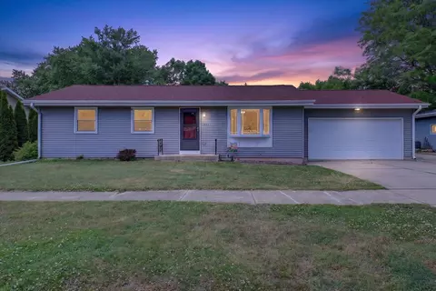 1304 S Orchard St, Janesville, WI 53546