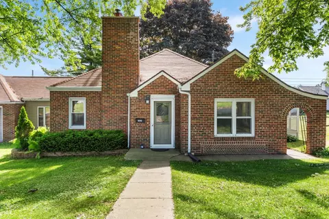 1029 N Bequette St, Dodgeville, WI 53533