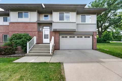523 Progress Dr, Cottage Grove, WI 53527