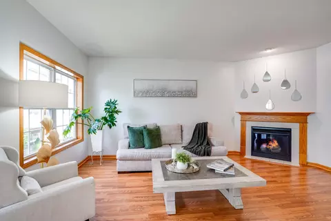 3833 Maple Grove Dr, Madison, WI 53719