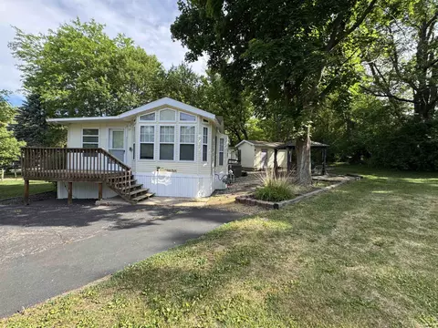 354 Skyline Dr, Edgerton, WI 53534