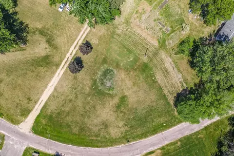 43 N Acres N Oak Crest Dr, Reedsburg, WI 53959