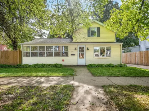 Other - 304 N 3rd St, Oregon, IL 61061 photo 2 of 7