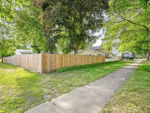 Exterior - 304 N 3rd St, Oregon, IL 61061 photo 12 of 14