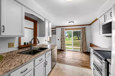 1619 Mckenna Blvd, Madison, WI 53711