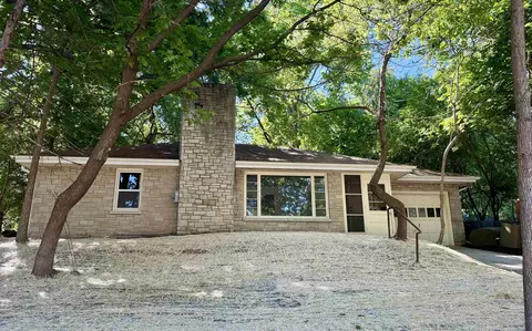 1305 E Johnson St, Madison, WI 53703
