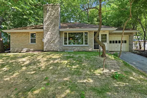 1305 E Johnson St, Madison, WI 53703