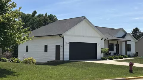 10871 Diamond Cir, Blue Mounds, WI 53517