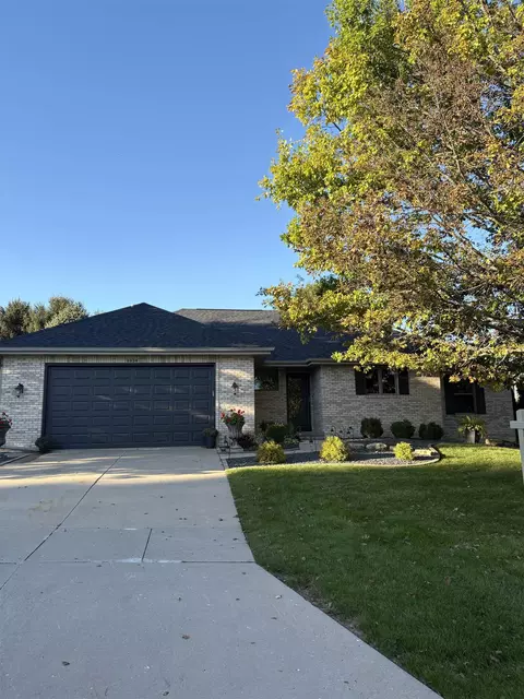 2938 Yale Dr, Janesville, WI 53548