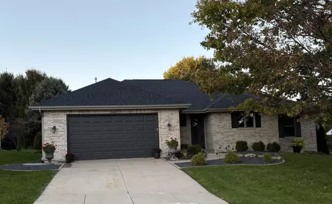2938 Yale Dr, Janesville, WI 53548