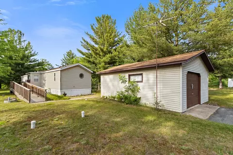 336 Ember Dr, Oxford, WI 53952