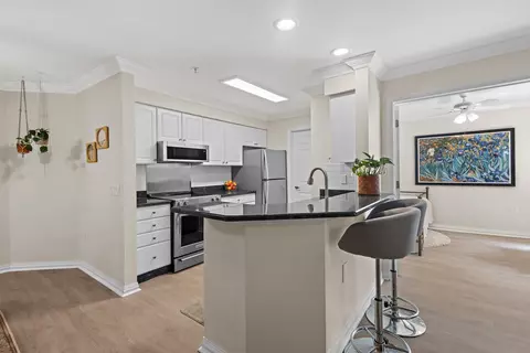 8530 Greenway Blvd #107, Middleton, WI 53562