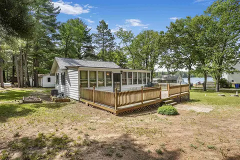 3266 N Parker Lake Rd, Oxford, WI 53952