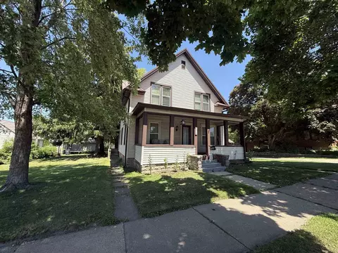310 E Monroe St, Tomah, WI 54660