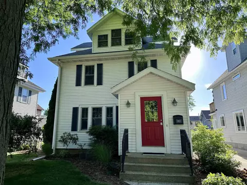 1812 Middleton St, Middleton, WI 53562