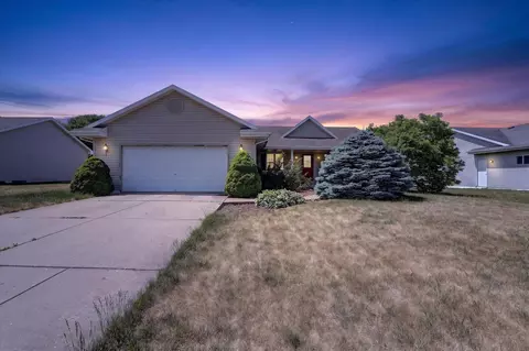 3794 Canvasback Dr, Janesville, WI 53546