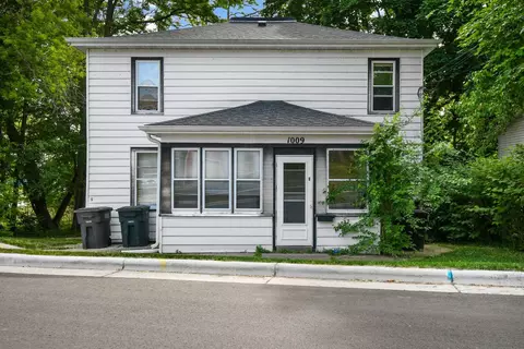 1009 S 4th St, Stoughton, WI 53589