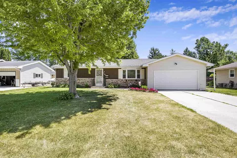 1101 N Water St, Watertown, WI 53098