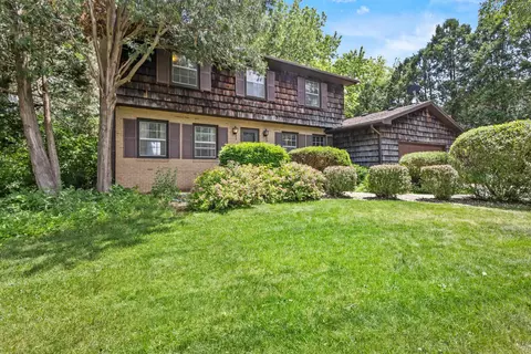 2403 Maywood Cir, Middleton, WI 53562