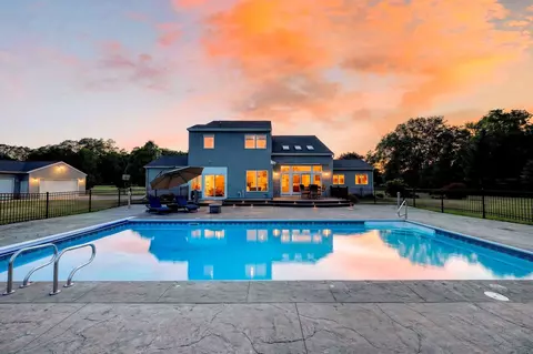 782 Center Rd, Stoughton, WI 53589