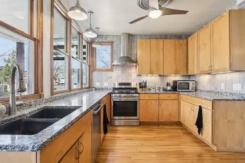 Kitchen - 1130 E Gorham St, Madison, WI 53703 photo 1 of 2