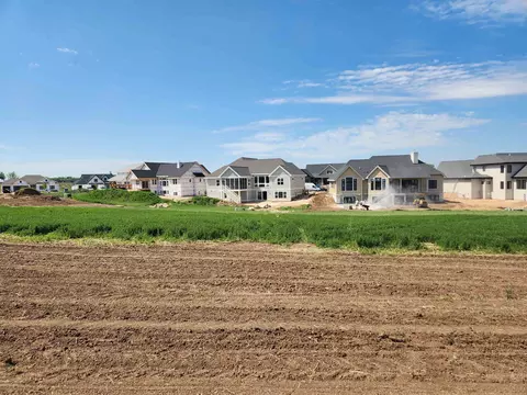 1421 Atlas Trl, Waunakee, WI 53597