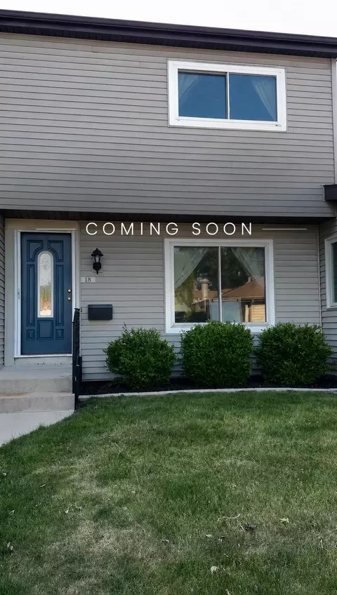18 Grand Canyon Dr, Madison, WI 53705