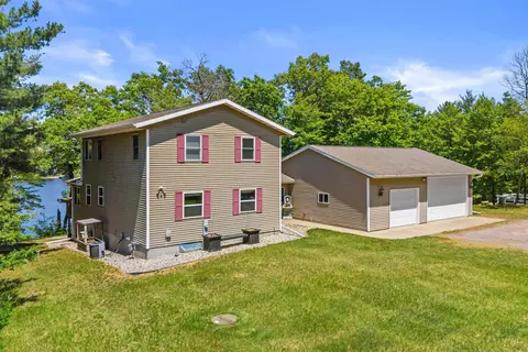 1108 W Queens Way, Nekoosa, WI 54457