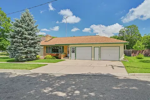 1207 23rd St, Monroe, WI 53566