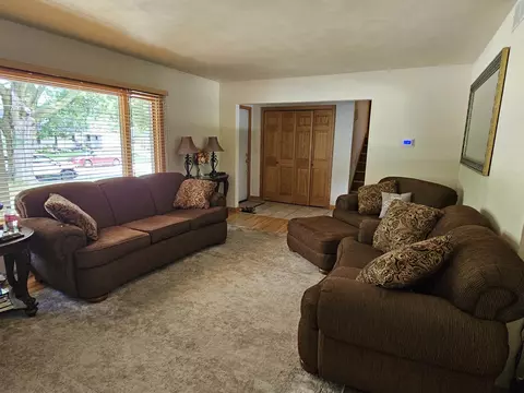 Living - 500 W Riverside Dr, Waterloo, WI 53594 photo 2 of 8