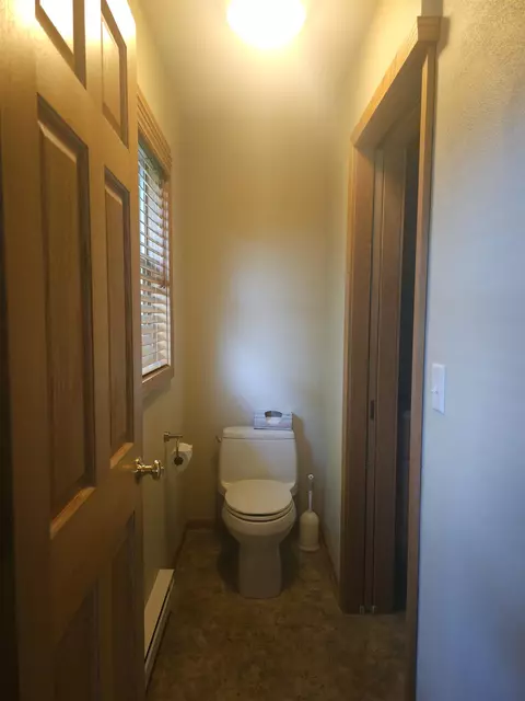 Bath - 500 W Riverside Dr, Waterloo, WI 53594 photo 3 of 5