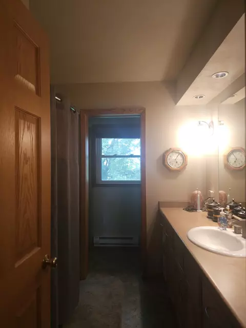 Bath - 500 W Riverside Dr, Waterloo, WI 53594 photo 4 of 5