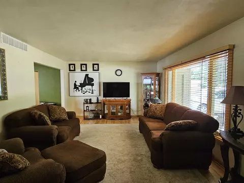 Living - 500 W Riverside Dr, Waterloo, WI 53594 photo 3 of 8
