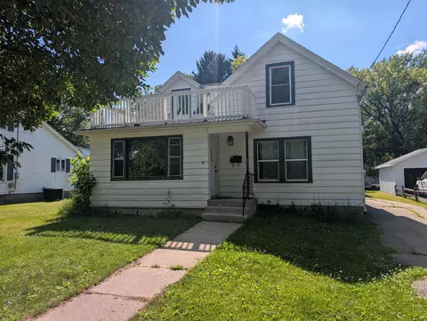 330 S Whiton St, Whitewater, WI 53190