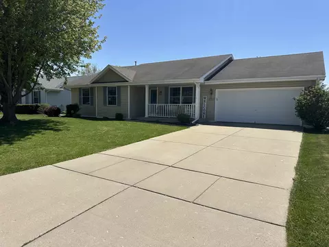 3718 Labrador Dr, Janesville, WI 53546