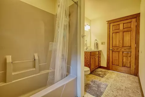 Bath - e4930 Rolling Ridge Road, Spring Green, WI 53588 photo 5 of 8