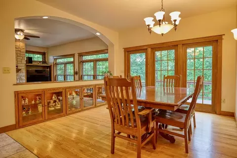 Dining - e4930 Rolling Ridge Road, Spring Green, WI 53588 photo 1 of 3
