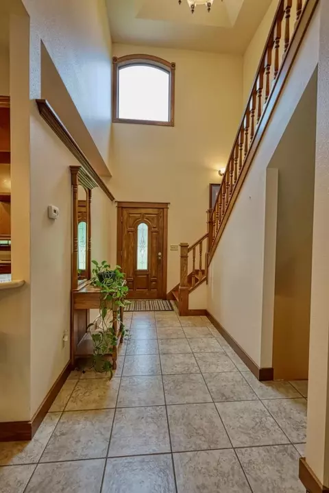 Entry Way - e4930 Rolling Ridge Road, Spring Green, WI 53588 photo 2 of 2