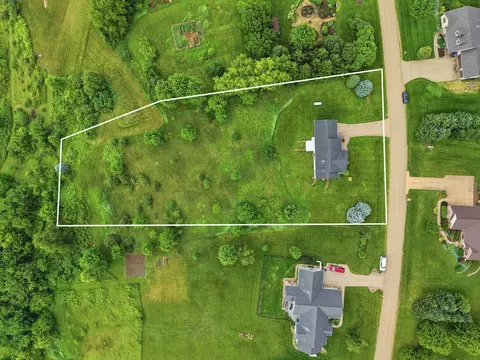 w5364 Windmill Ridge Road, New Glarus, WI 53574 photo 3