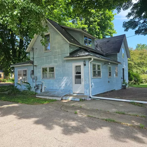 224 N Madison St, Coloma, WI 54930