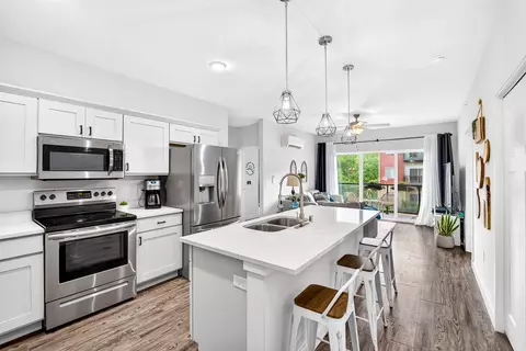 1501 N Windsor Ave #201, Cottage Grove, WI 53527