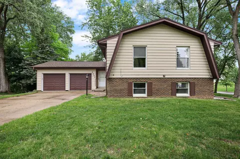 3906 Rolling Hill Dr, Middleton, WI 53562