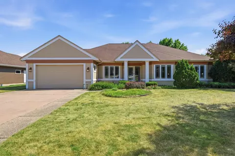 907 Cambridge Dr, Janesville, WI 53548
