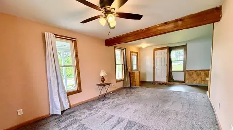 Living - 495 E John St, Markesan, WI 53946 photo 4 of 6