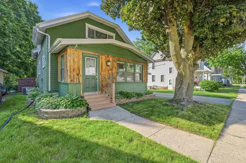 213 Roller Ave, Beaver Dam, WI 53916