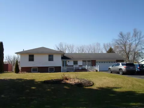 w8889 Gossfeld Lane, Beaver Dam, WI 53916